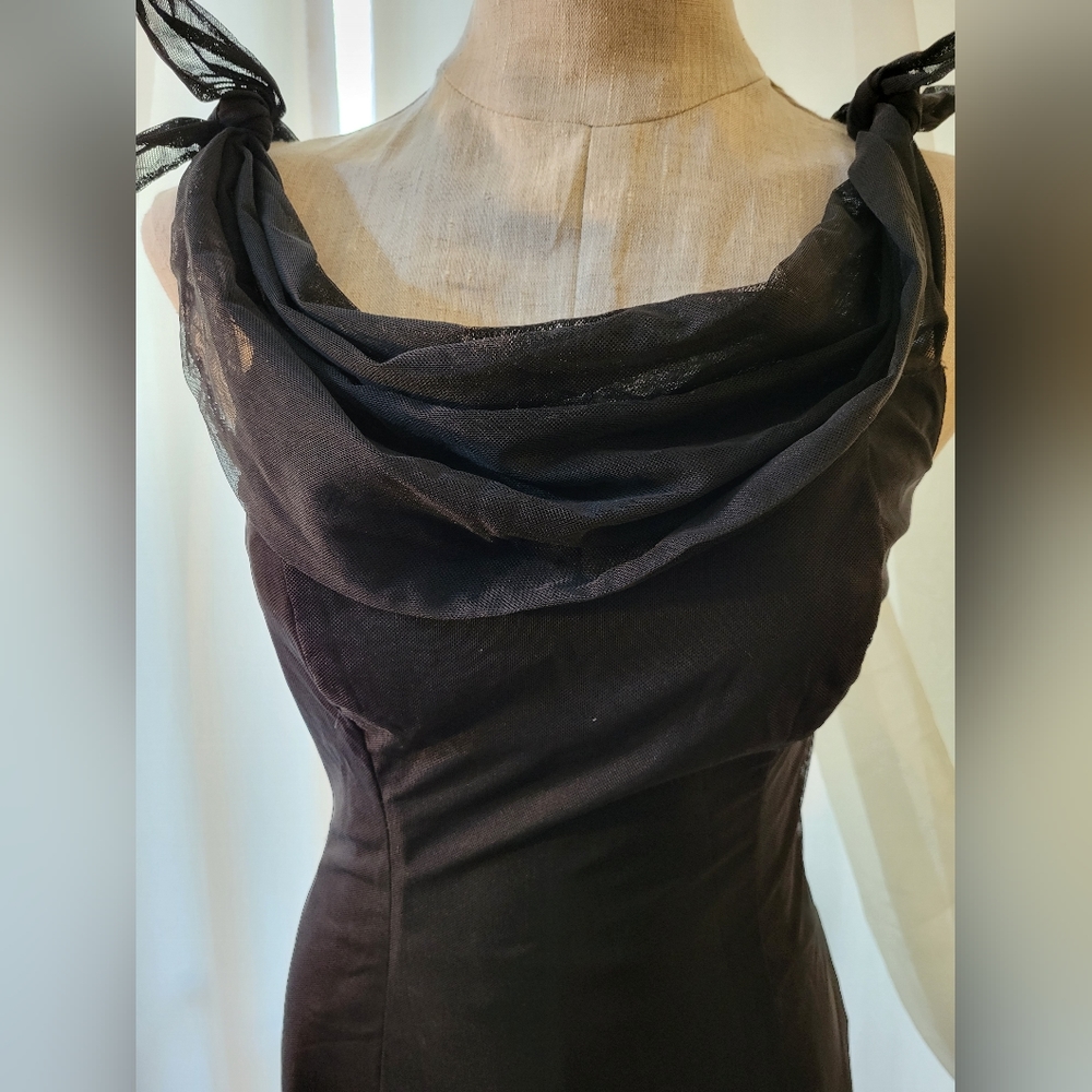 CHETTA B Sherrie Bloom.Peter Noviello  Formal black dress Size 4. - Picture 5 of 7